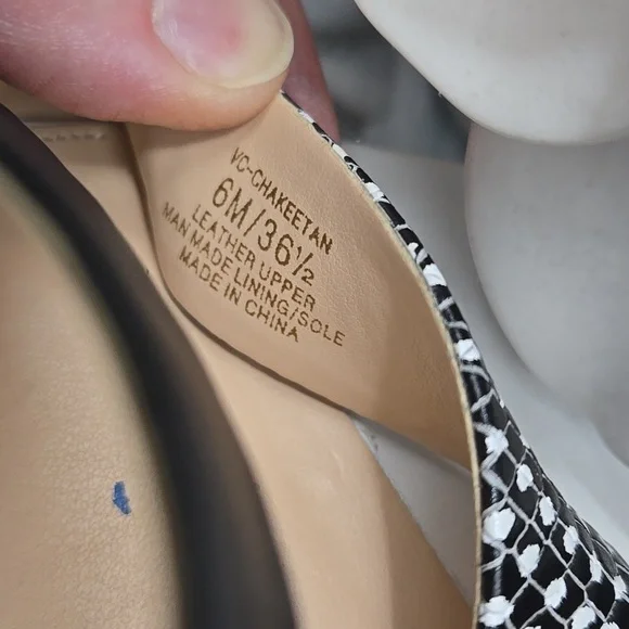 Vince Camuto. Black and White Strappy Heels. Size 6M. Excellent Condition. - Picture 15 of 16